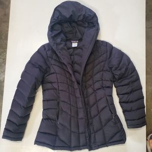 Patagonia puffy jacket with hood